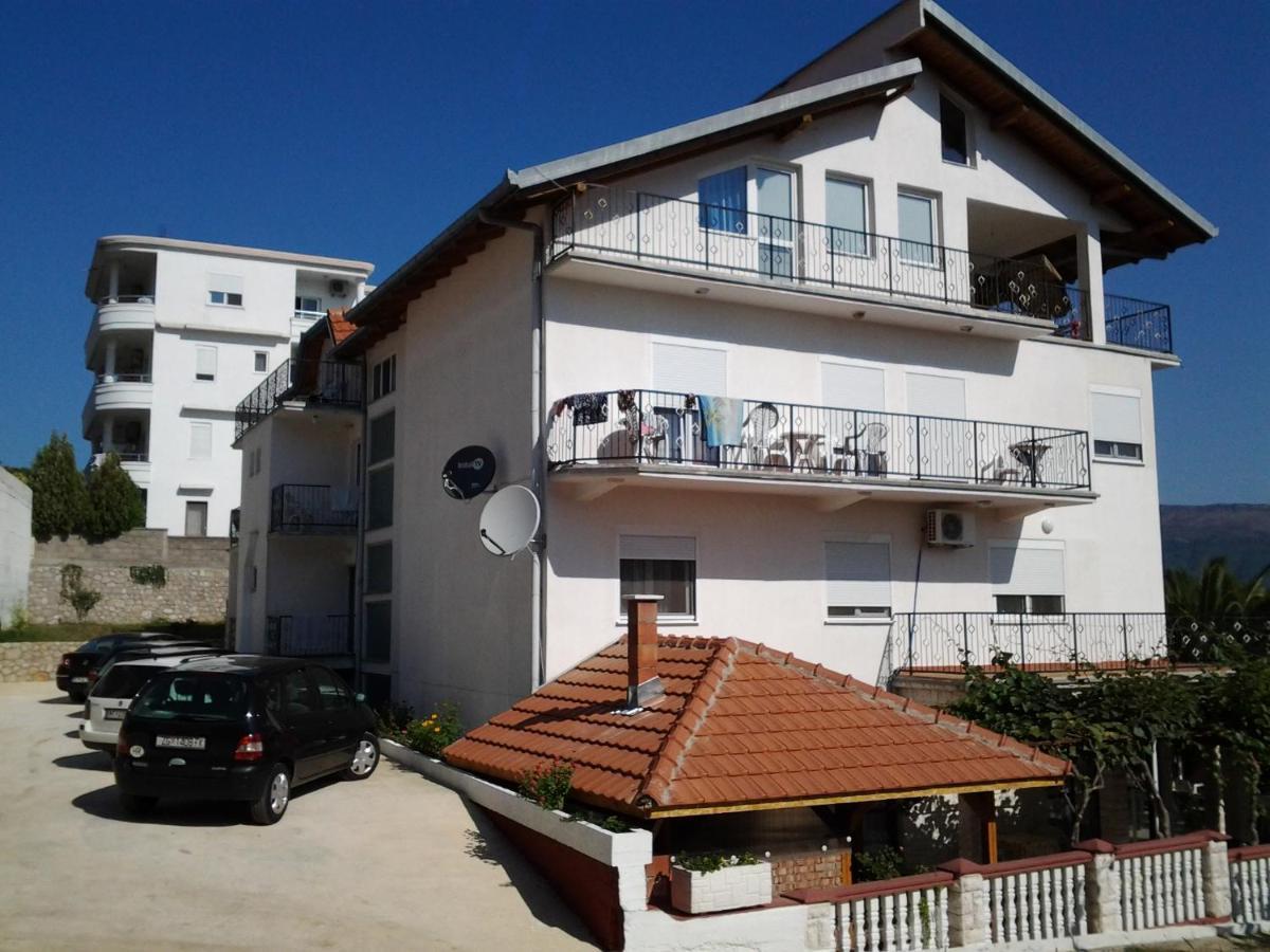 Guest House Aldin Ulcinj Exterior photo