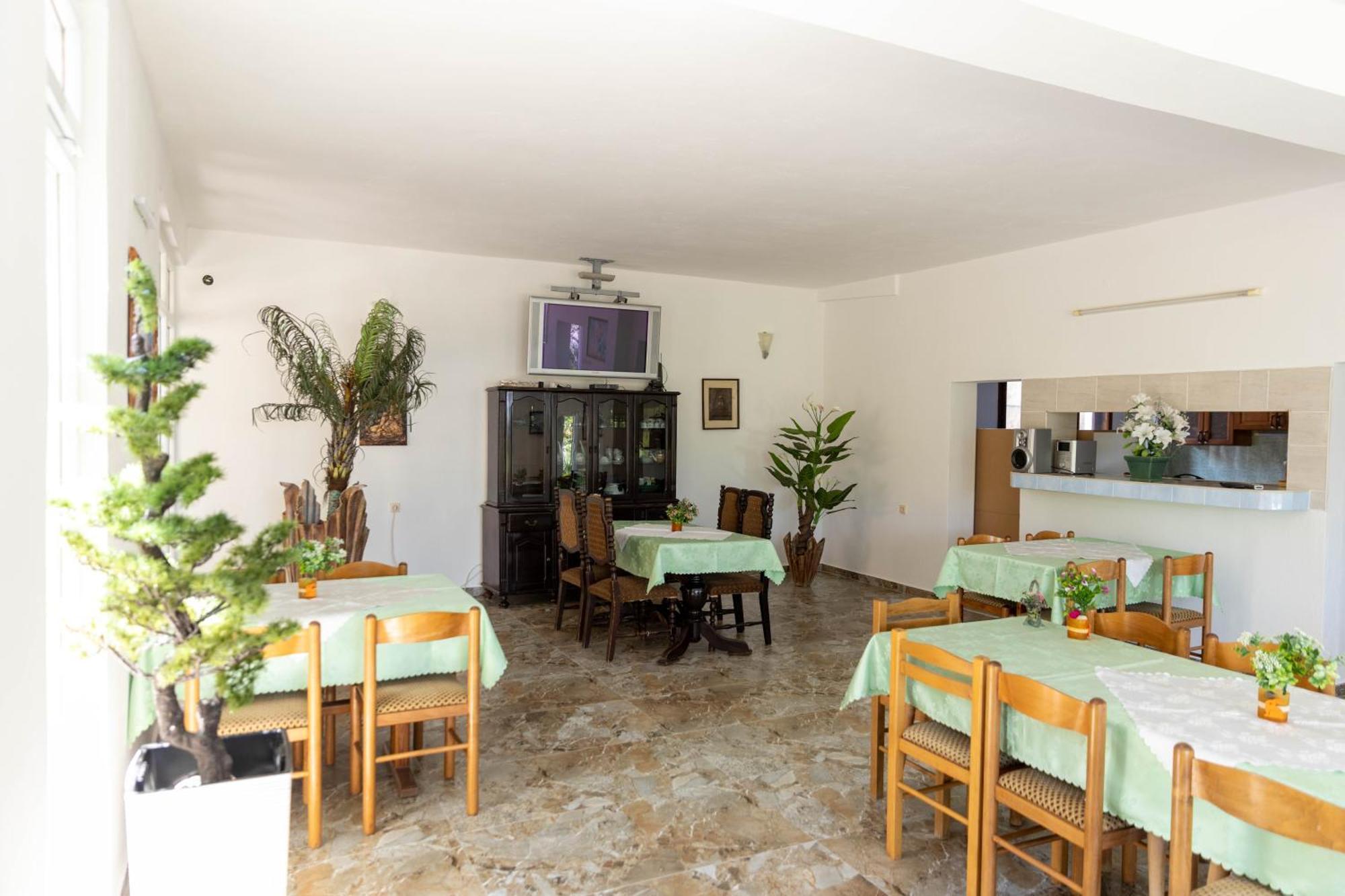 Guest House Aldin Ulcinj Exterior photo