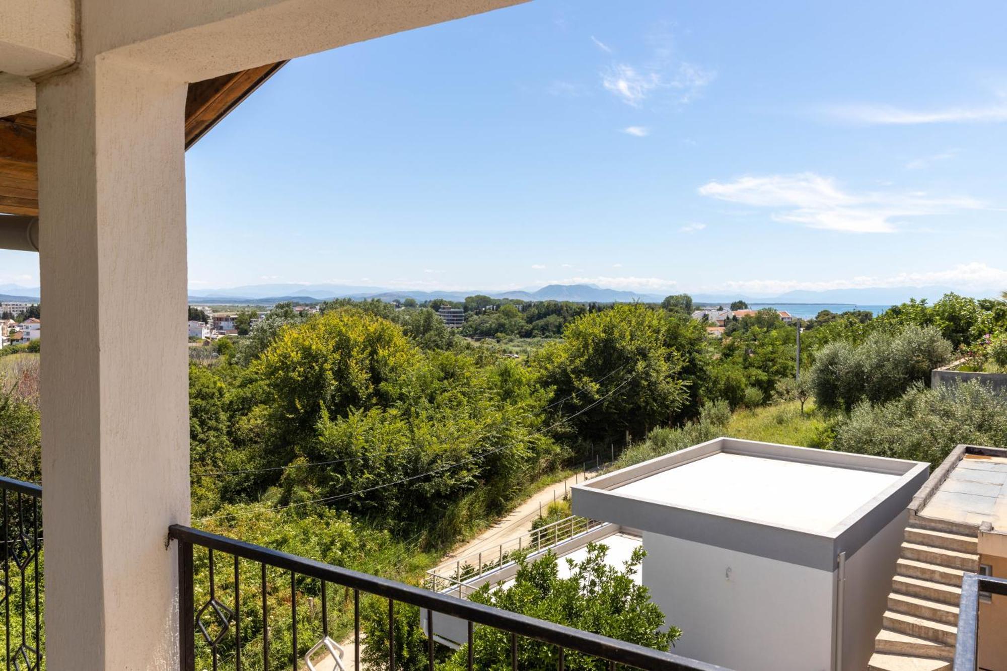 Guest House Aldin Ulcinj Exterior photo