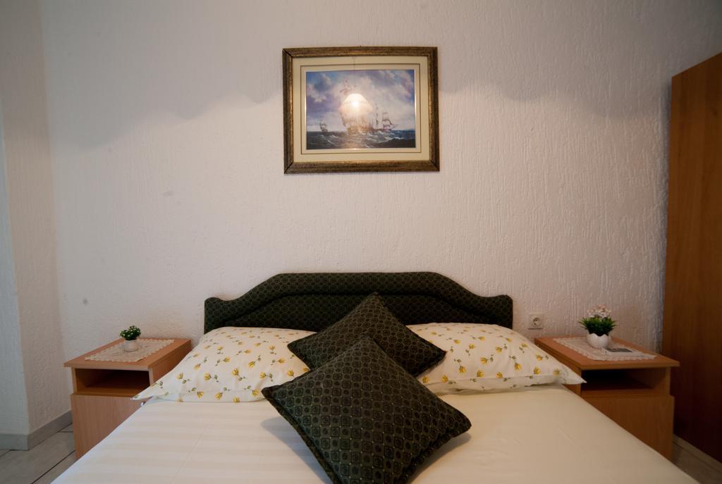 Guest House Aldin Ulcinj Exterior photo